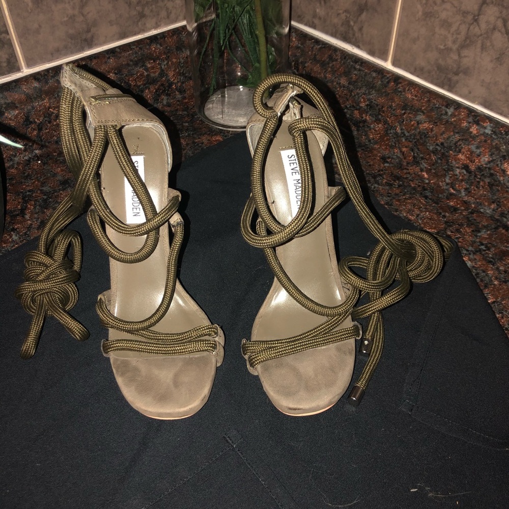 Steve Madden lace tied up Heel